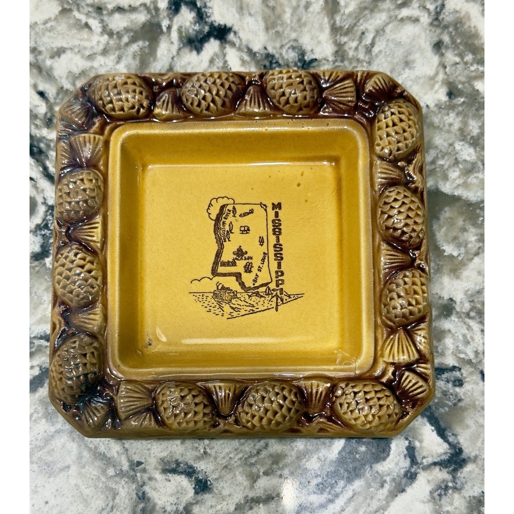 Vintage Georgia Ceramic 5" Ashtray Collectible Pinecones Souvenir